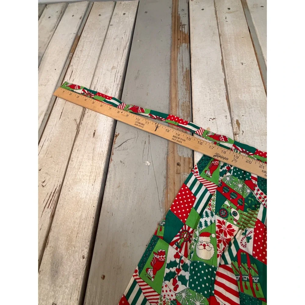 Vintage Christmas Half Apron Santa Patchwork Print Red Green Holiday Hosting